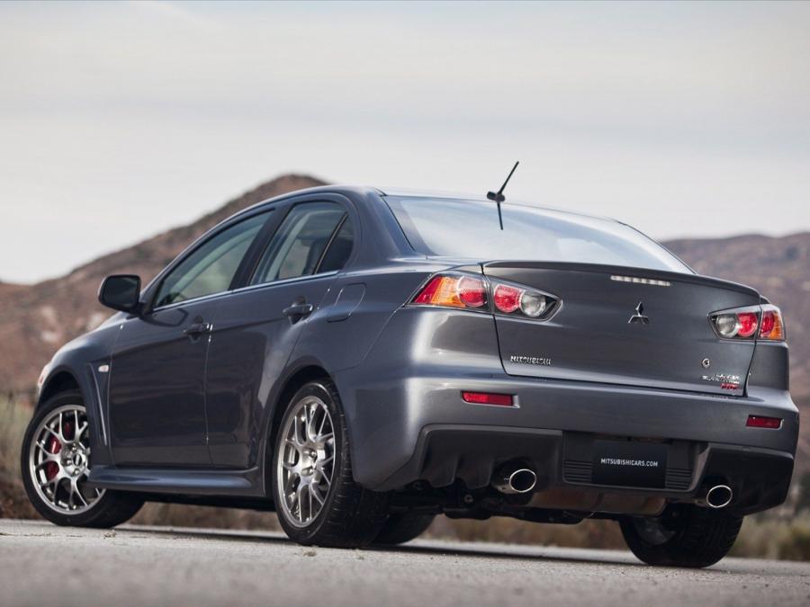  Mitsubishi Lancer Evolution MR Touring 2010 года  (фото 7 из 20)